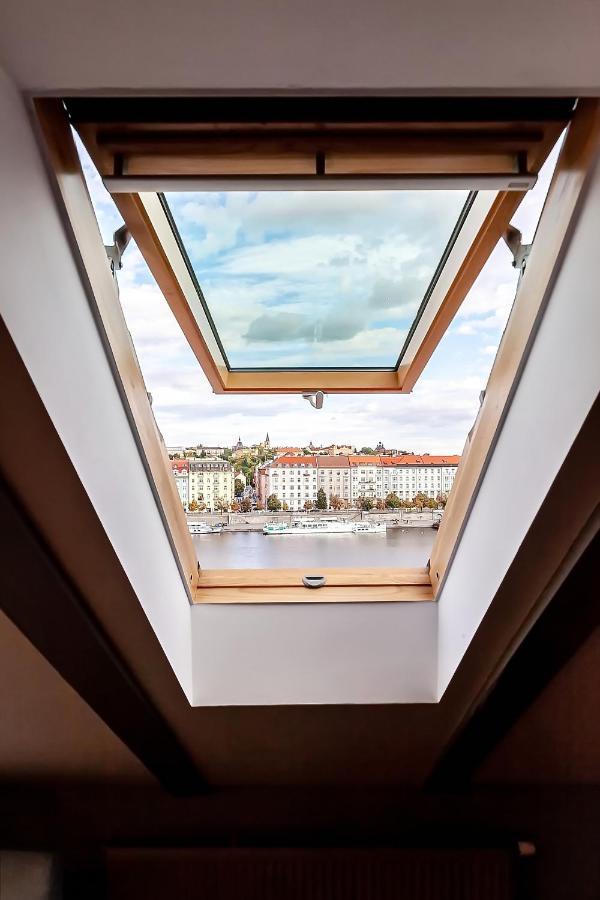 Daire Attic On Waterfront / View / Netflix Prag