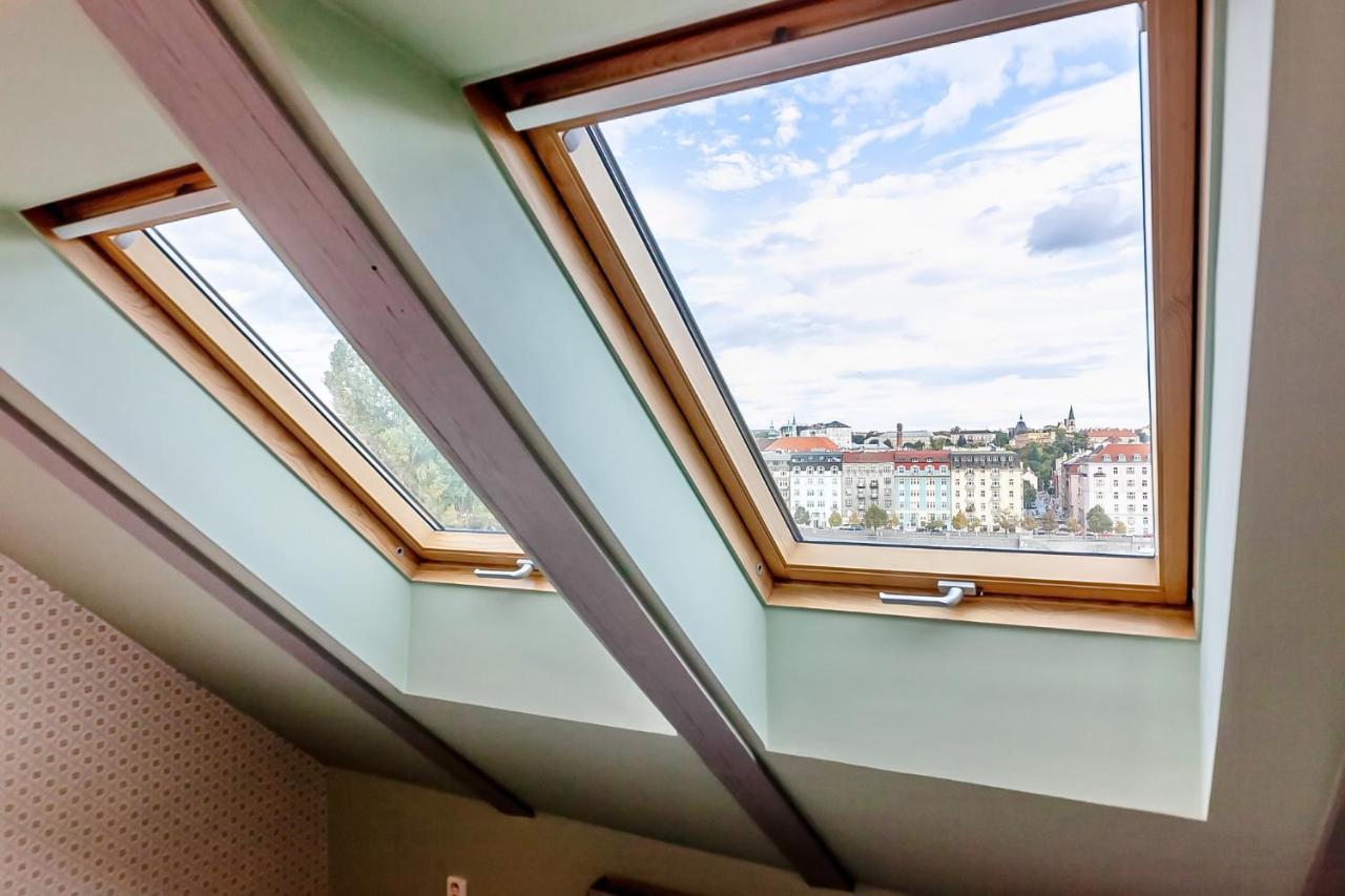 Daire Attic On Waterfront / View / Netflix Prag